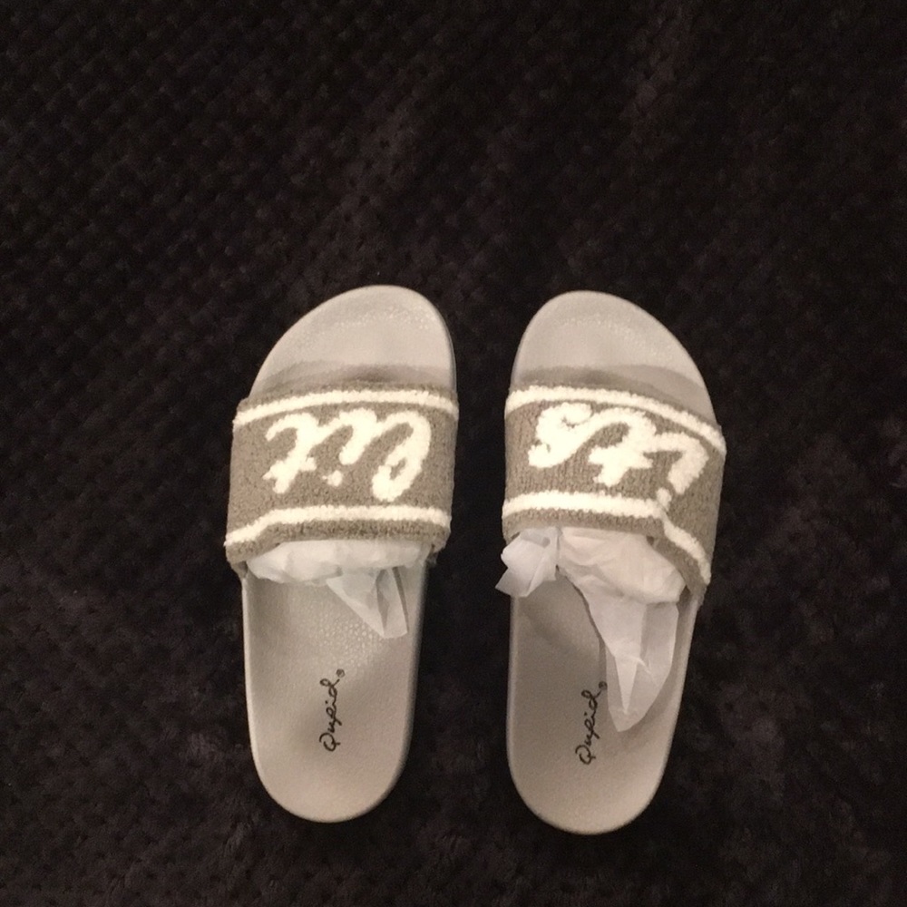 NWT It's Lit Comfy Slides - Picture 2 of 4